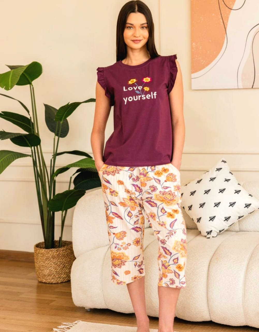 T-shirt and capri pants Pajma