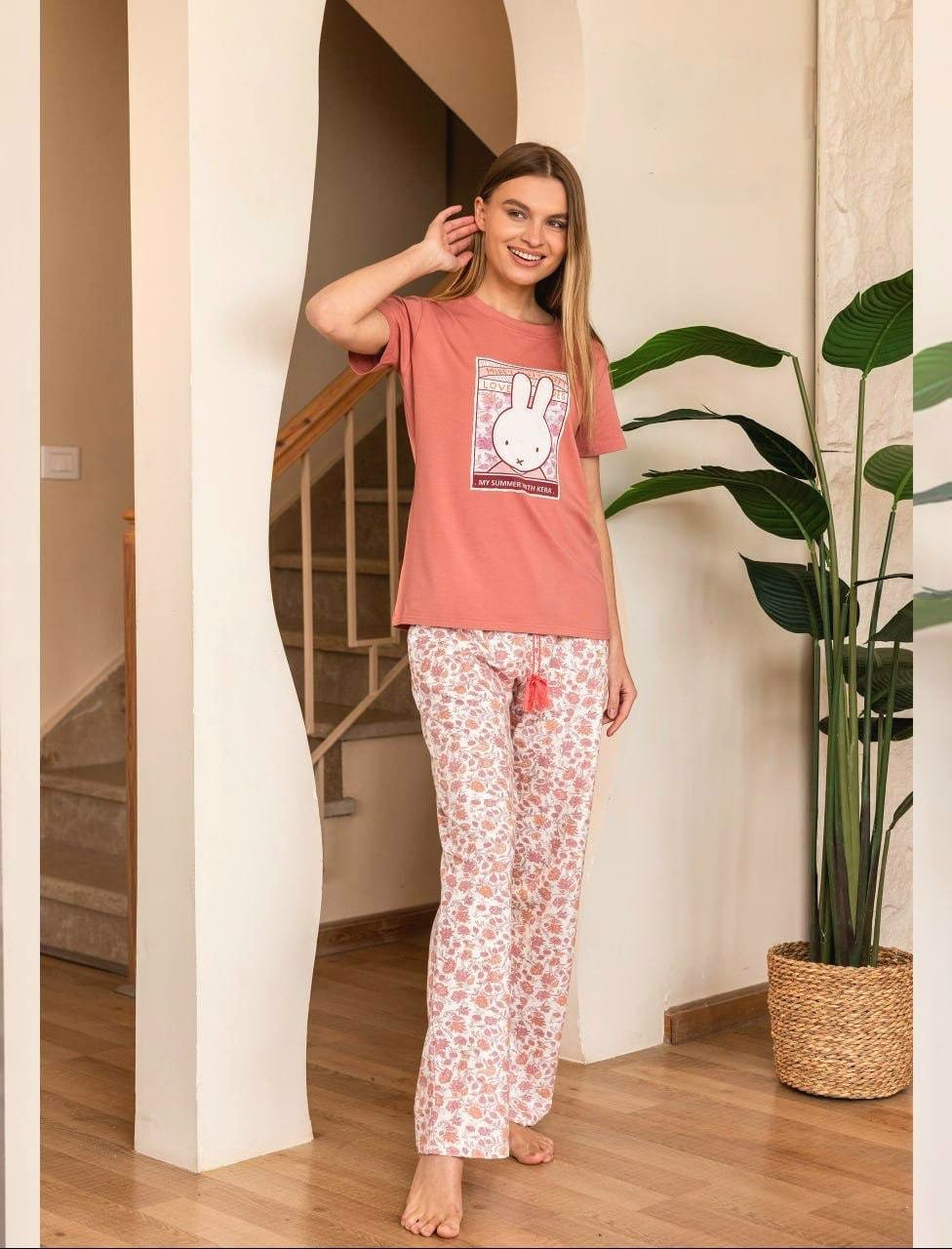 T-shirt and pantalon Pajma