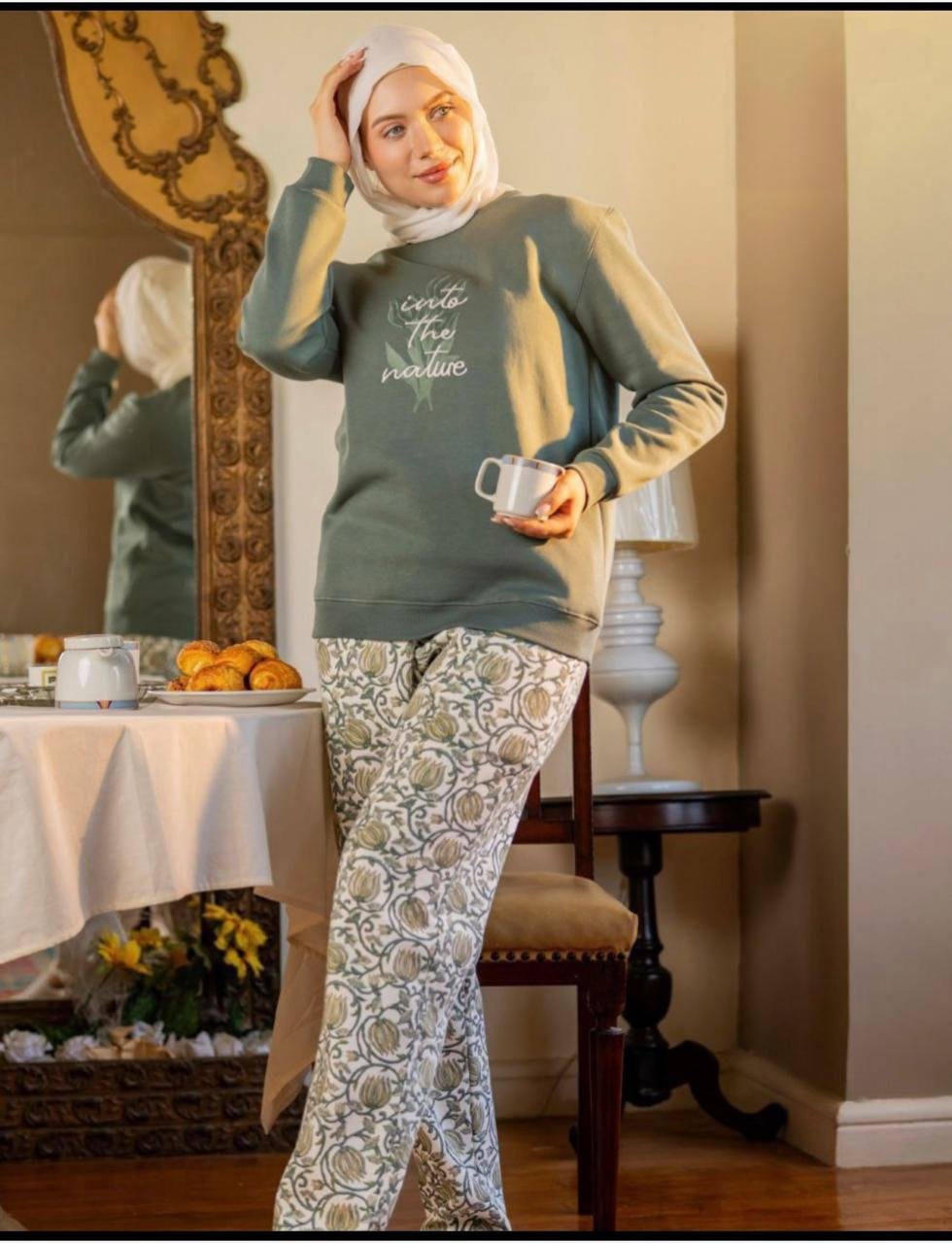 T-shirt and pantalon Pajma